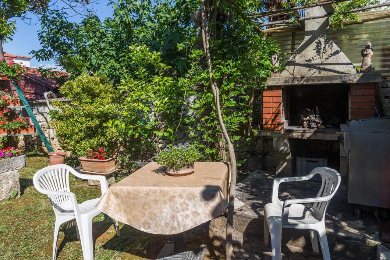 Anamarija Apartments Near The Beach And The Fantastic Adria Sea With Over 10 Small Islands Close By Funtana Exterior foto