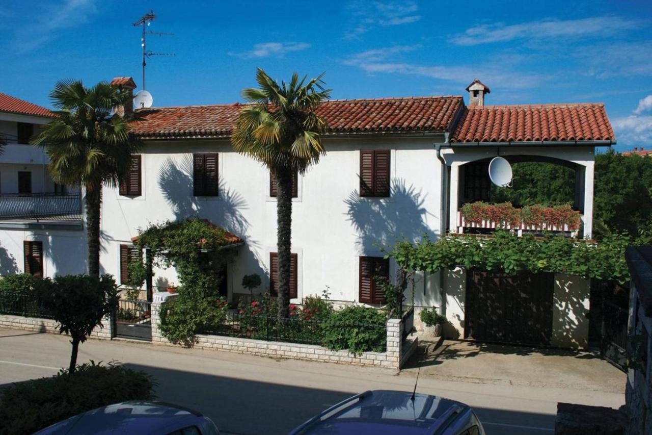 Anamarija Apartments Near The Beach And The Fantastic Adria Sea With Over 10 Small Islands Close By Funtana Exterior foto