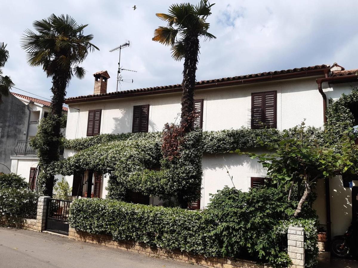 Anamarija Apartments Near The Beach And The Fantastic Adria Sea With Over 10 Small Islands Close By Funtana Exterior foto